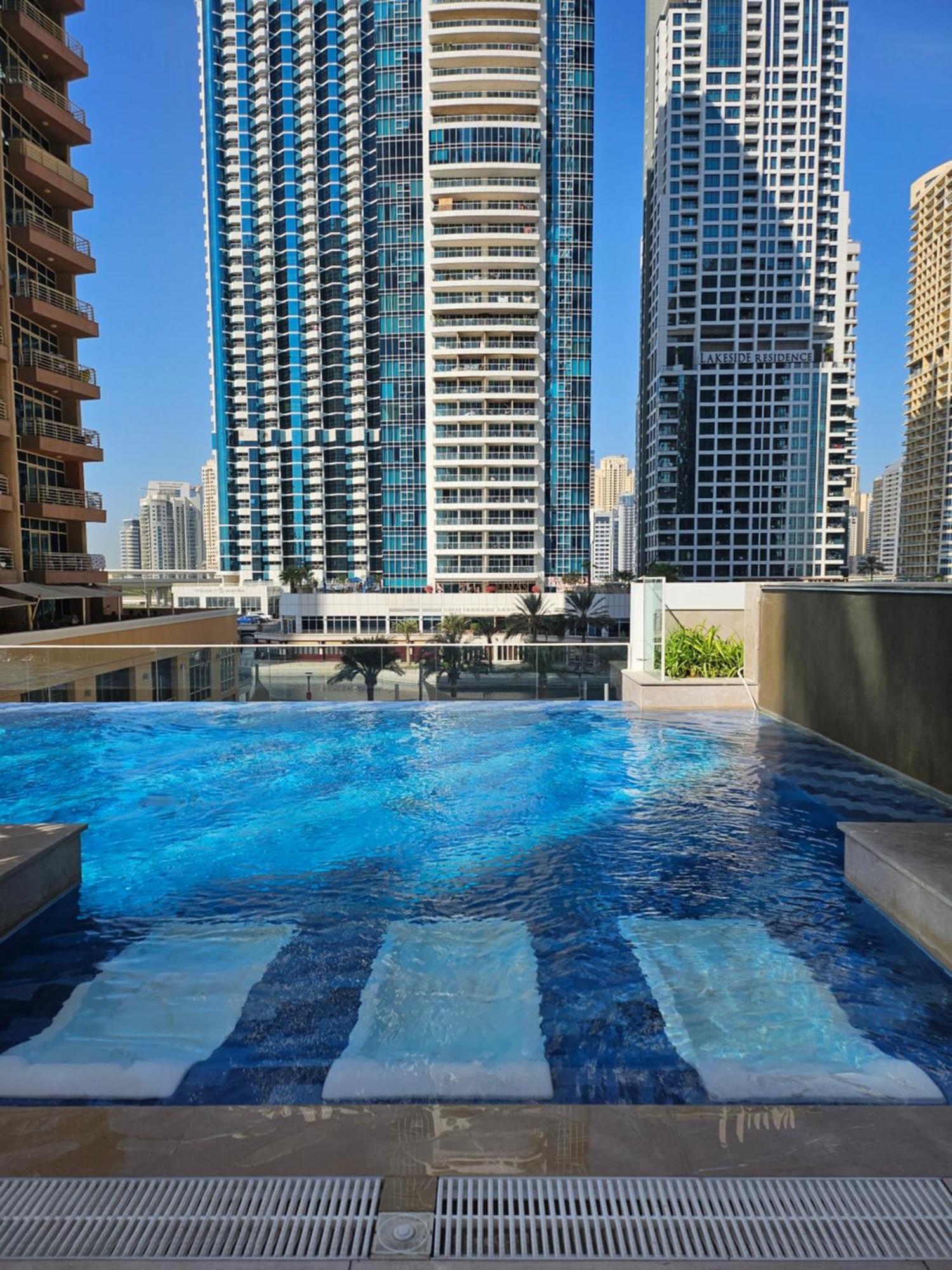 Spacious Medore Tower Apartment *